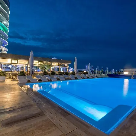 Opera 4* Mamaia