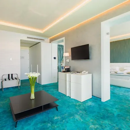 Hotell Opera 4*