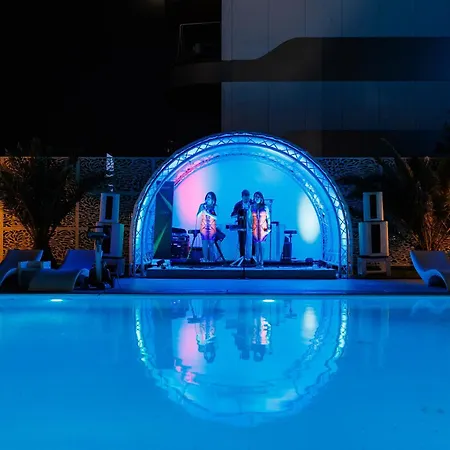 Opera Hotell